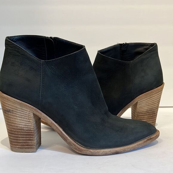 Vince Black Leather Heeled Ankle Booties Size 6.5 - Picture 1 of 14
